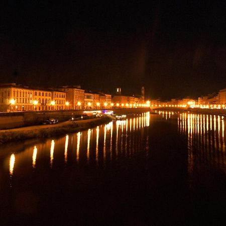 Nice Apartment On The Riverside Пиза Екстериор снимка