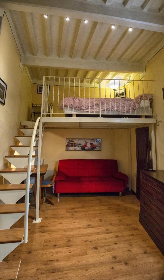 Nice Apartment On The Riverside Пиза Екстериор снимка